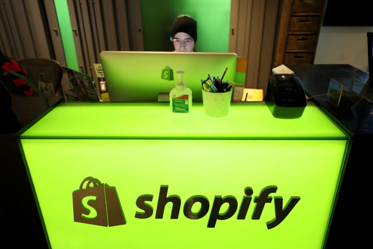 Shopify CEO Says Era of Office Centricity Is Over; Most Staff to Permanently Work From Home