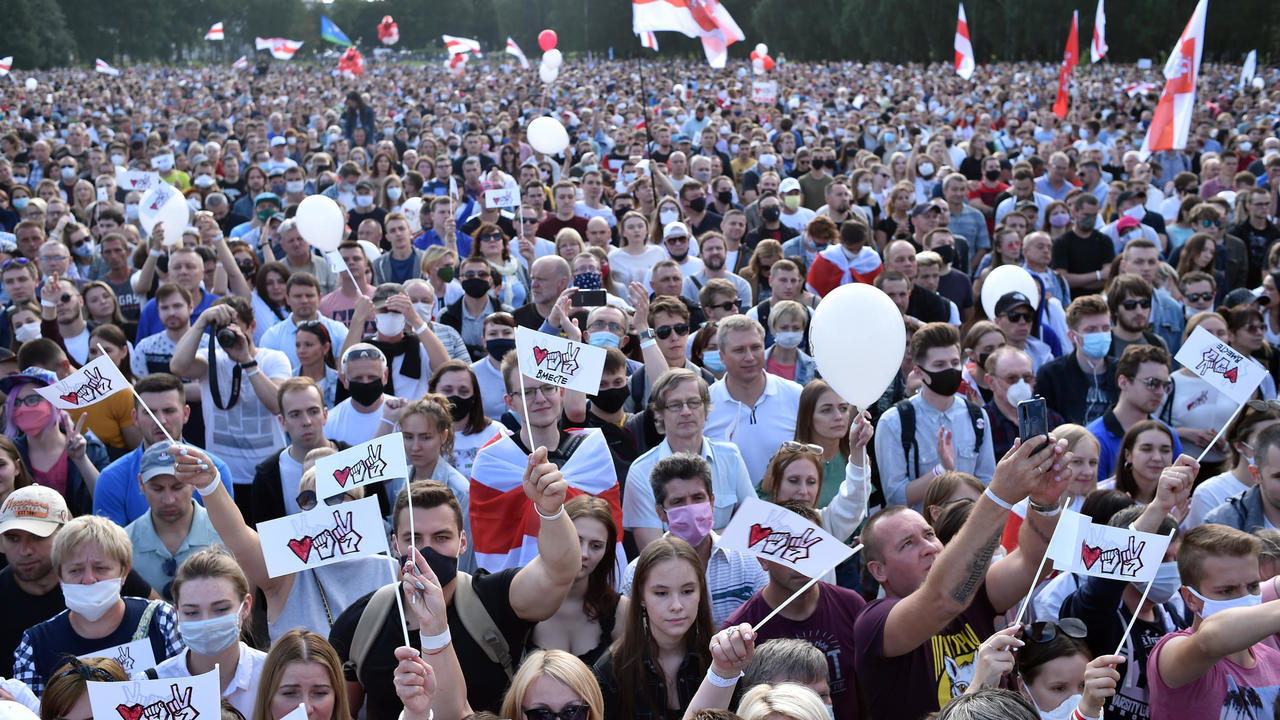 Rally for opposition leader in Belarus draws huge crowd