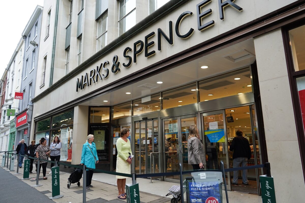 UK Retailer Marks & Spencer to Cut 950 Jobs Due to Pandemic