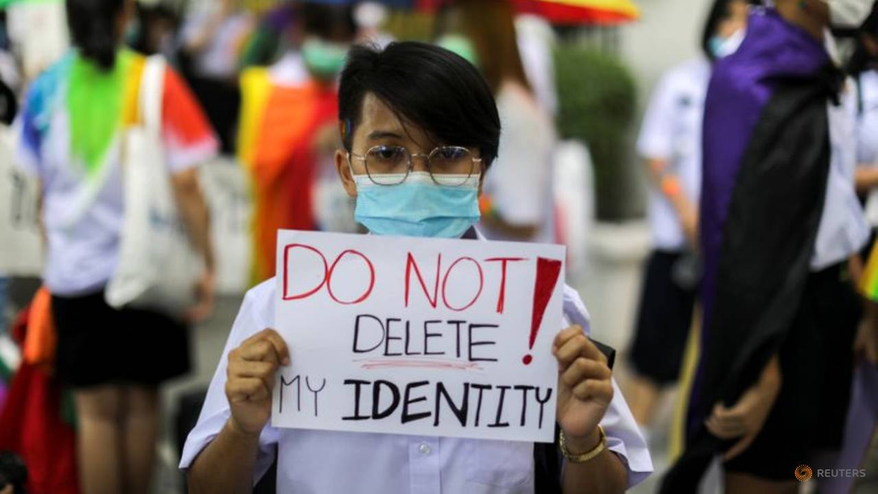 Thai students rally over gender rights, uniforms and haircut rules Thai students rally over gender rights, uniforms and haircut rules