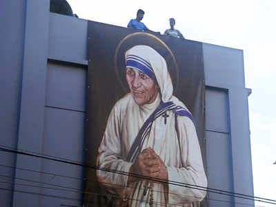 Mother Teresa’s 110th birthday: What inspired the white saree with three blue stripes