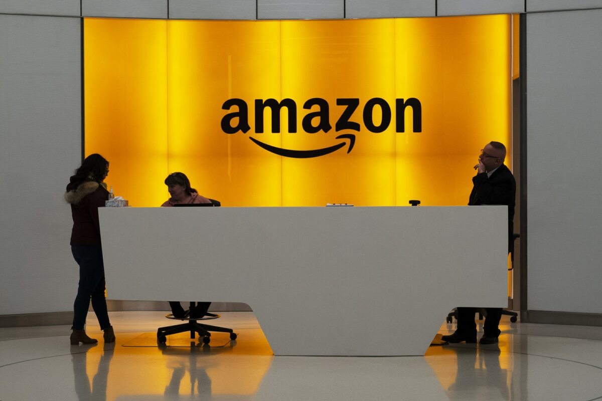 What Slowdown? Amazon Seeks to Hire 33,000 People