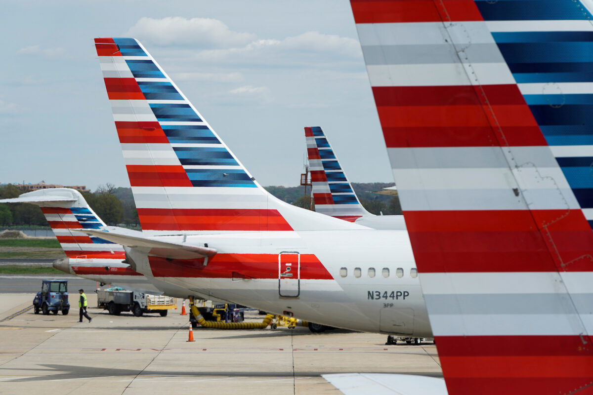 White House Ready to Extend Payroll Relief for Airline Employees