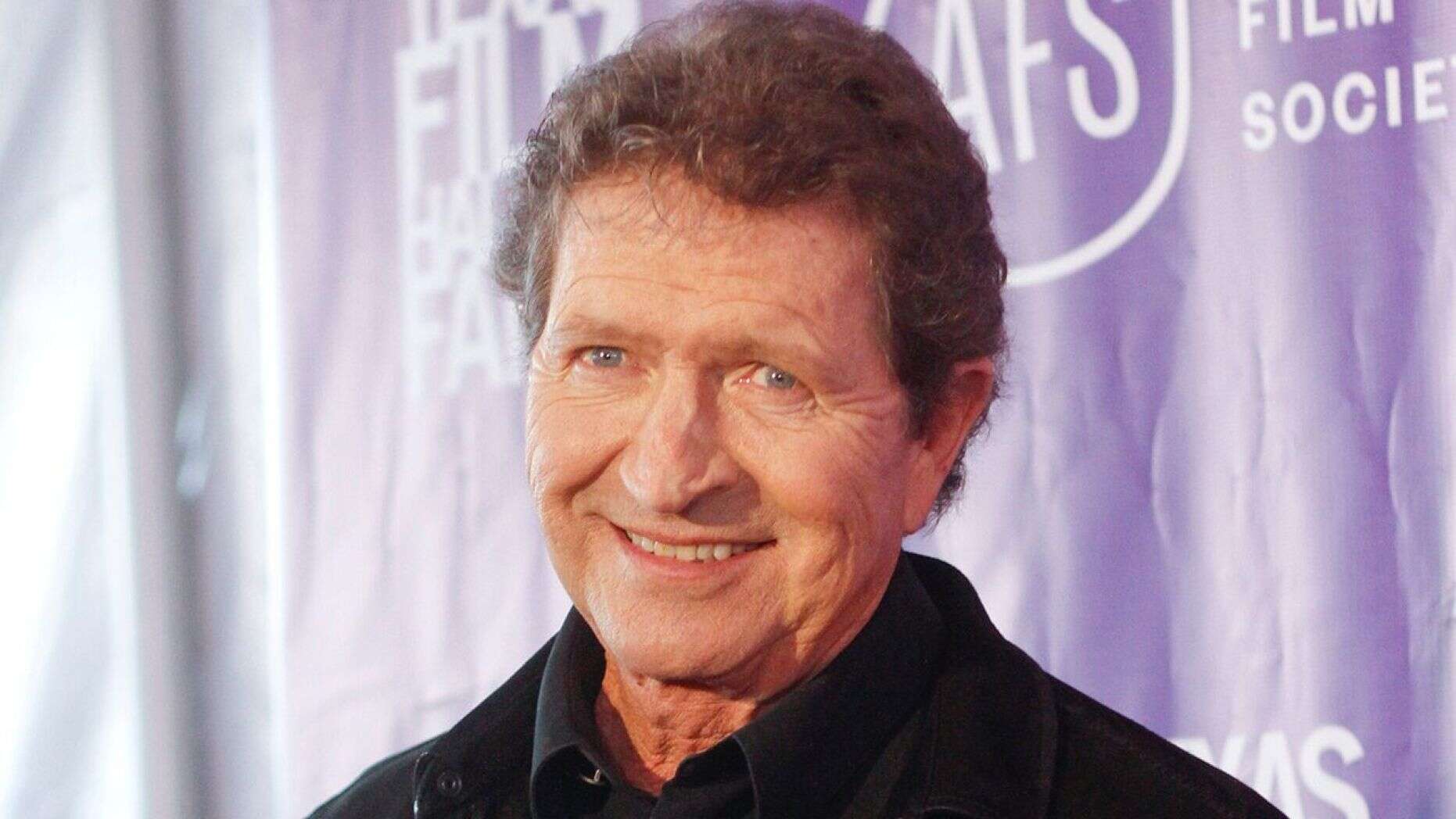 Mac Davis, country singer known for writing popular Elvis Presley hits, dead at 78