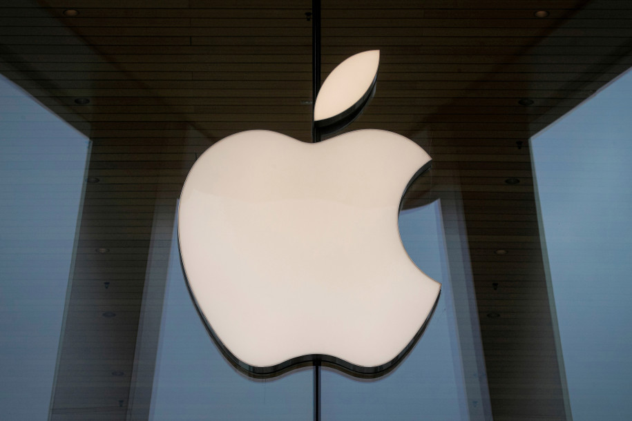 Apple security chief accused of trying to bribe sheriff’s office